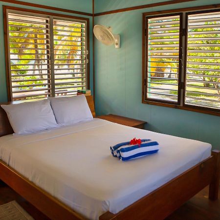 Pelican Beach Resort South Water Caye Dangriga Kültér fotó